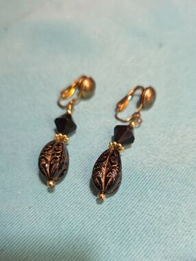 Elegant Black and Gold Drop Clip-On Earrings